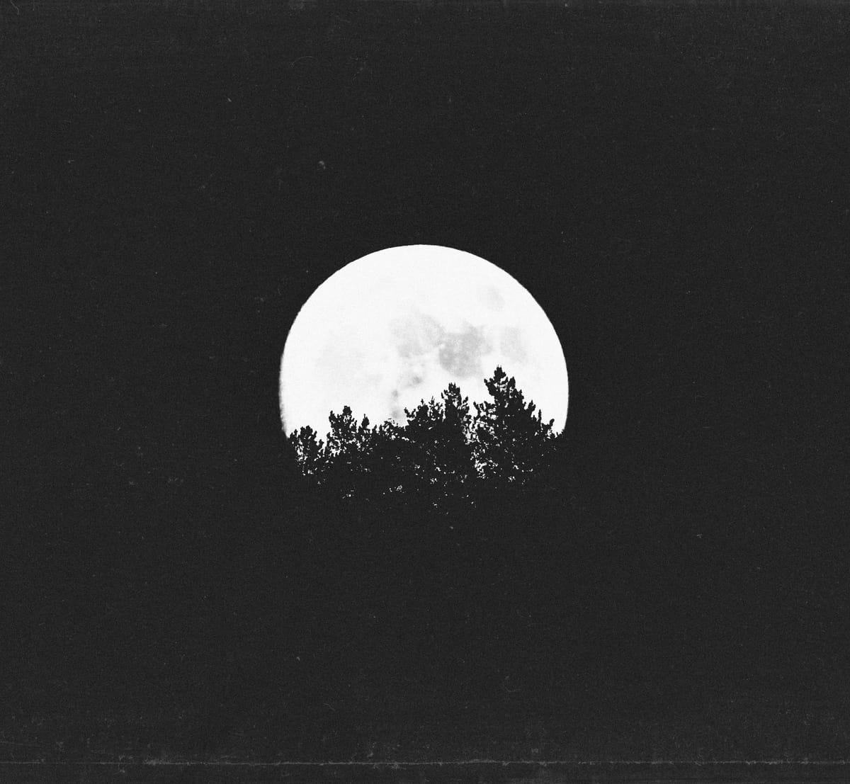 under the full moon, vol. 3 iss. 1